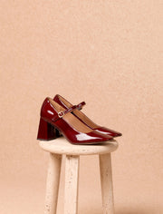 Vikie - Glossy Garnet