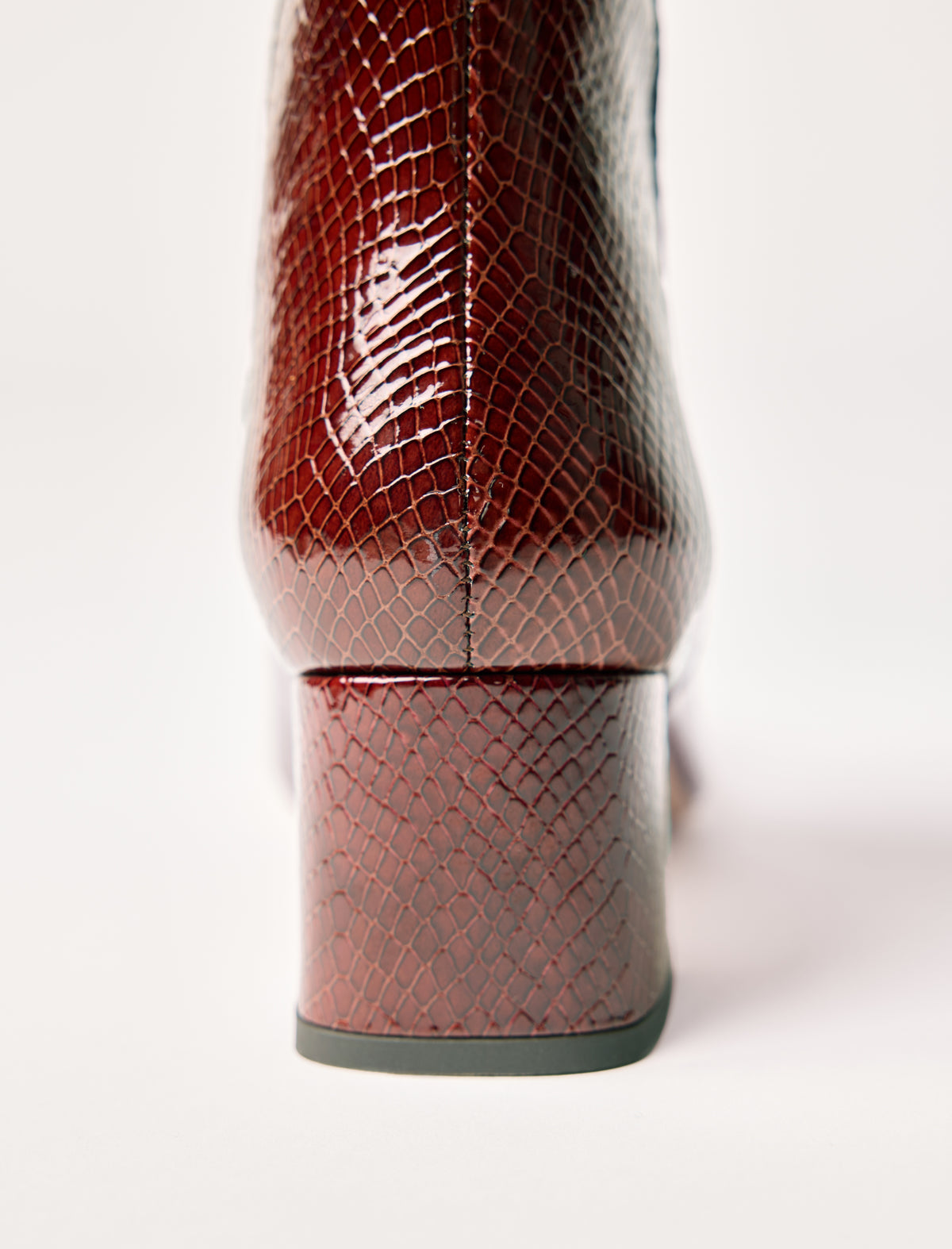 Albane - Mahogany Reptile 