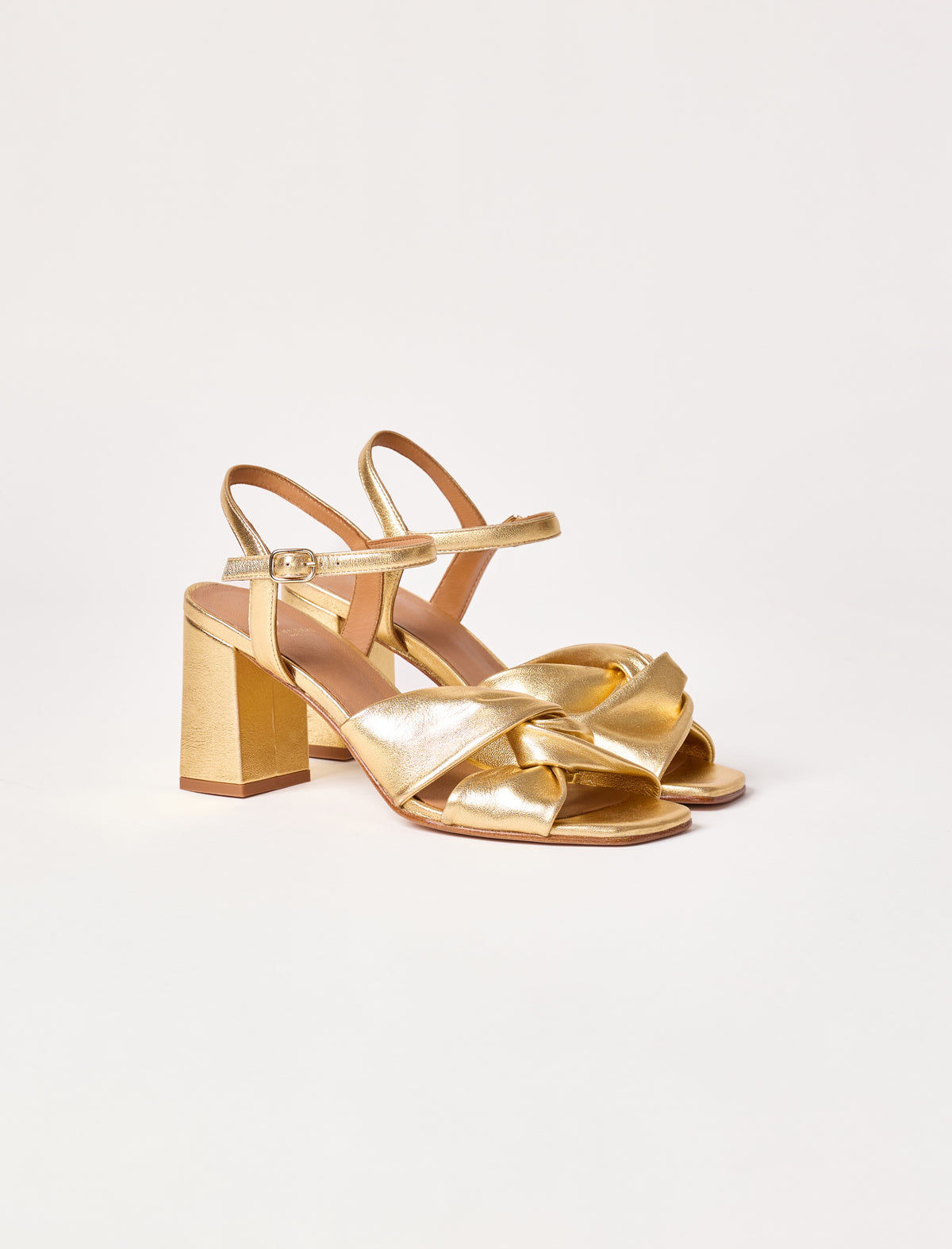 sandales dorées en cuir pour femme