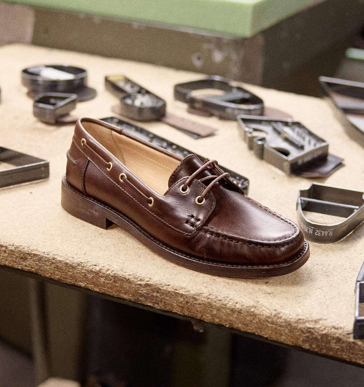 fabrication chaussures en cuir finitions