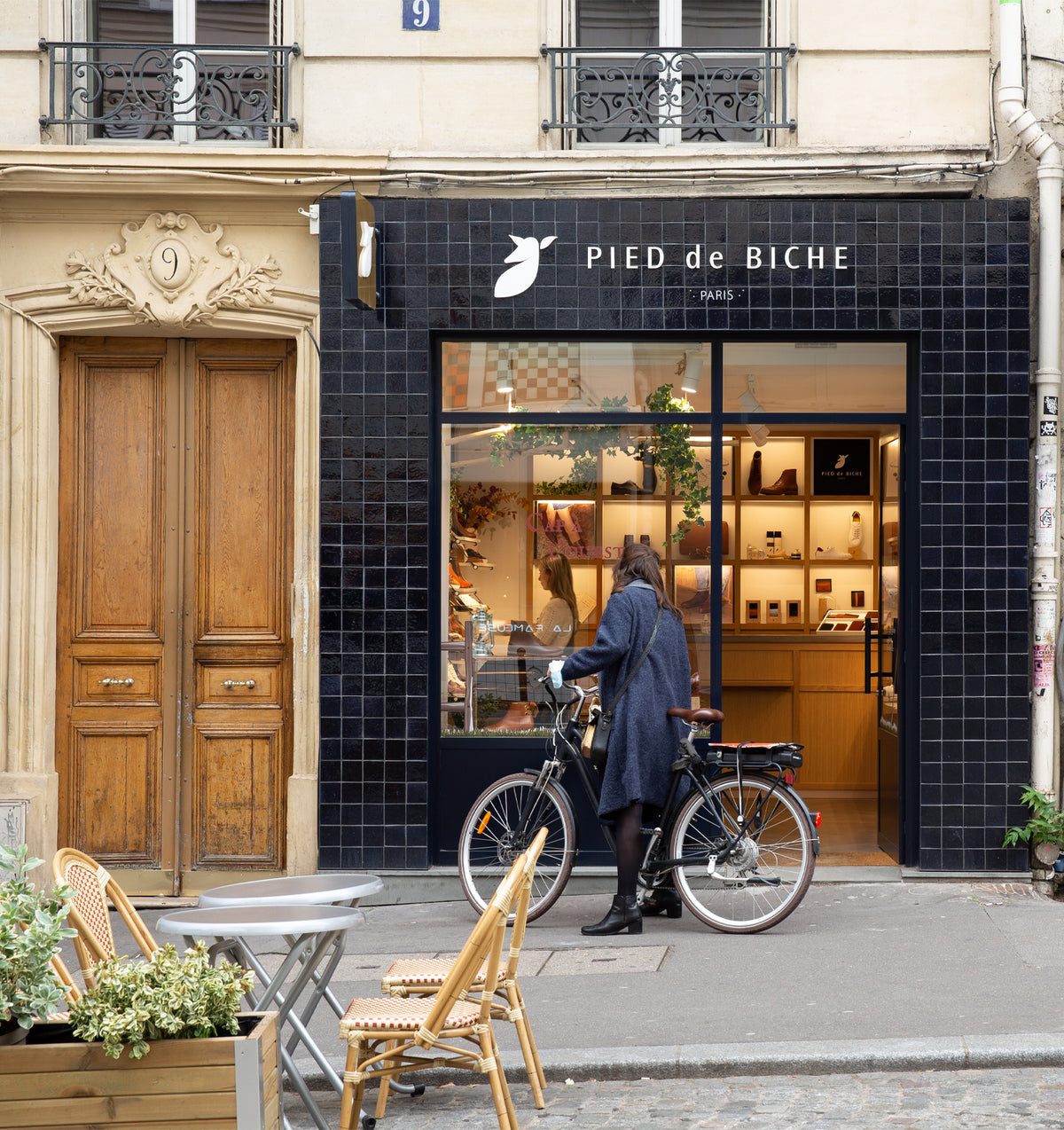 boutique paris abbesses de chaussures en cuir